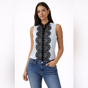 RW&CO. | Light Blue Sleeveless Lace Panel Blouse | XS
